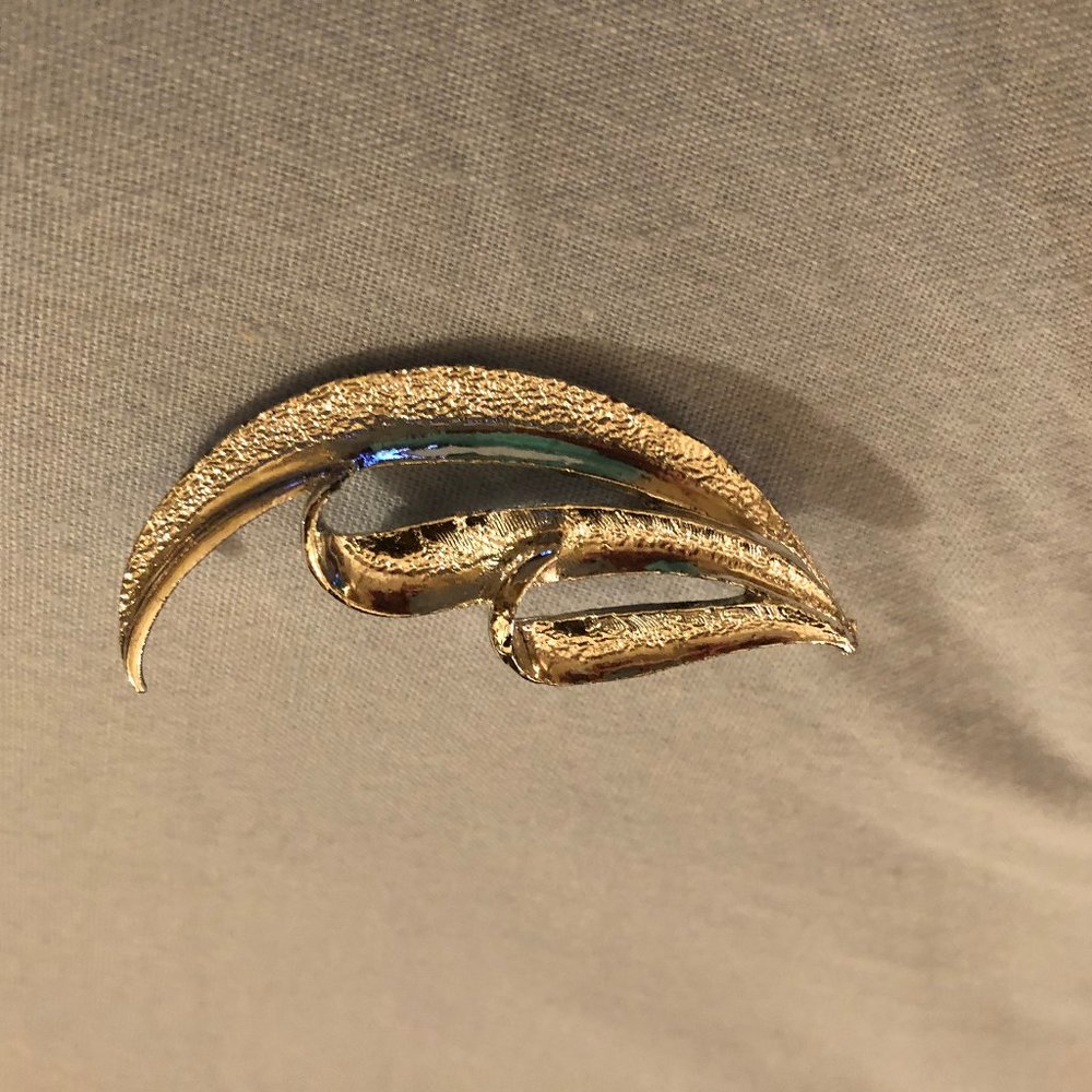 Antique pin